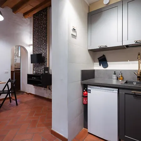 Charming In The Heart Of Santo Spirito *