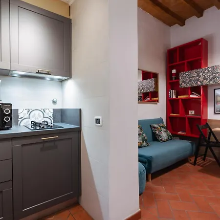 Charming In The Heart Of Santo Spirito *